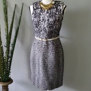 Just Taylor abstract print dress with zip back NWT